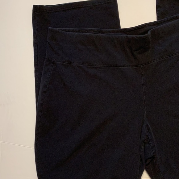 Livi Active Women’s Plus Size Pants - Picture 2 of 5